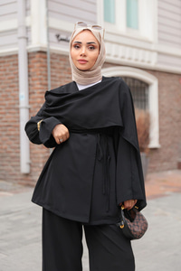 Kolu Parça Detaylı Takım Siyah