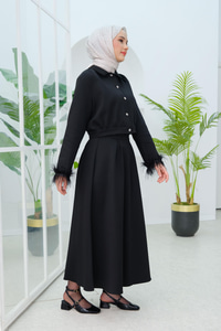 Kolu Tüylü Bluz Etekli Takım Siyah