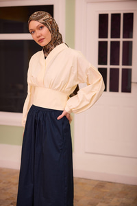 Kontrast Renkli Bluzlu Takım Bej