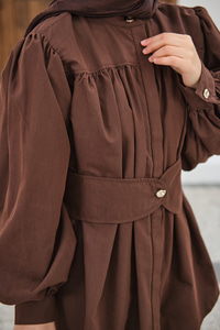 Korsaj Kemer Detaylı Büzgülü Gömlek Kahverengi