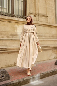 Kraş Büzgülü Yan Bağlamalı Elbise Krem