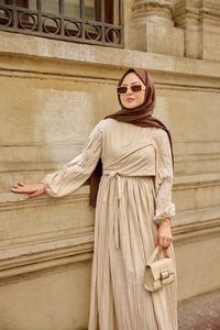 Kraş Büzgülü Yan Bağlamalı Elbise Krem