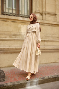 Kraş Büzgülü Yan Bağlamalı Elbise Krem