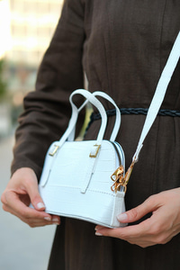 Krokanlı Çanta Beyaz