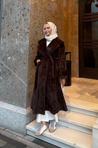 Kruvaze Yaka Bel Bağlamalı Kaban Kahverengi