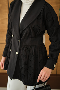 Kruvaze Yaka Brode Detaylı Apoletli Ceket Siyah