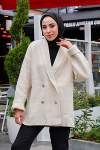 Kruvaze Yaka Gold Düğmeli Kalın Hırka Beyaz