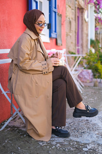 Kruvaze Yaka Kemeri Zımbalı Uzun Trençkot Vizon