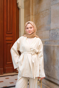 Kruvaze Yaka Keten Takım Krem