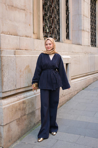 Kruvaze Yaka Keten Takım Lacivert