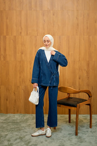 Kruvaze Yaka Takım Açık Mavi