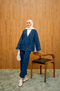 Kruvaze Yaka Takım Açık Mavi