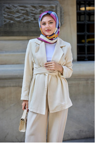 Kruvaze Yaka Takım Krem