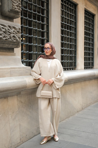 Kruvaze Yaka Takım Krem