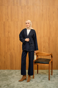 Kruvaze Yaka Takım Lacivert