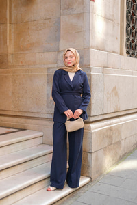 Kruvaze Yaka Takım Lacivert