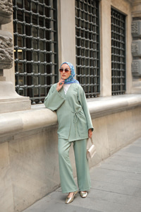 Kruvaze Yaka Takım Mint Yeşil