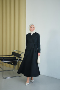 Kruvaze Yaka Takım Siyah