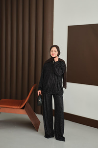 Küçük Boncuk Detaylı İkili Takım Siyah