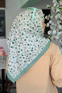 Uygun Fiyatlı KUCUK CICEK DESEN ESARP | Loccomoda.com 