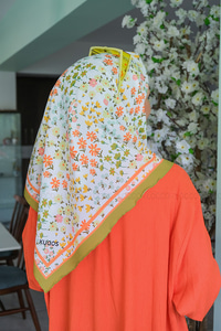 Uygun Fiyatlı KUCUK PAPATYA DESEN ESARP  | Loccomoda.com 