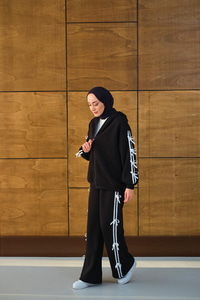 Kurdale Detaylı Takım Siyah