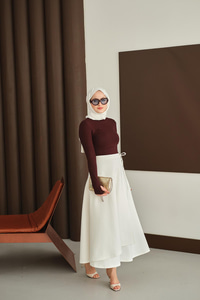 Kurdele Detay Etek Beyaz