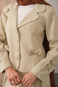 Kurdele Detaylı Takım Krem