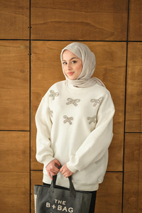 Kurdelesi Taş Detay Sweat Beyaz