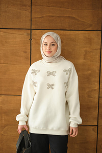 Kurdelesi Taş Detay Sweat Beyaz