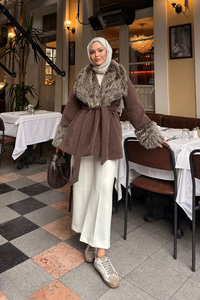 Kürk Detay Bel Bağlamalı Kısa Kaban Acı Kahve