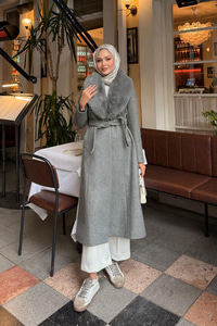 Kürk Yaka Detay Midi Boy Kruvaze Kaban Gri