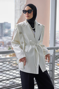 Kuş Gözü Kruvaze Yaka Blazer Ceket  Beyaz