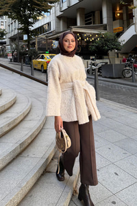 Kuşak Detaylı Hırka Krem