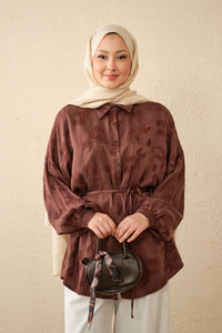 Lale Desen Saten Bel Bağlamalı Gömlek Kahverengi