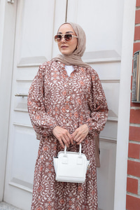 Lale Desenli Elbise Kahverengi