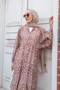 Lale Desenli Elbise Kahverengi