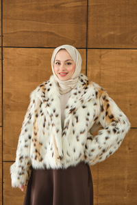 Leopar Desen Kısa Kürk Ekru