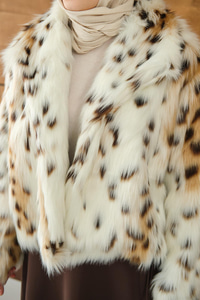 Leopar Desen Kısa Kürk Ekru