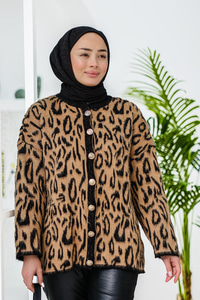 Leopar Desenli Düğmeli Hırka Siyah
