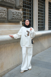 Leopar Desenli İkili Takım Beyaz