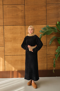 Lotus Etekli Takım Siyah