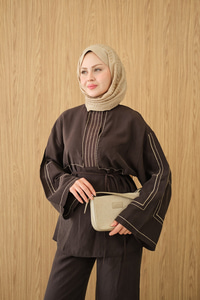 Nakış Detay Bel Bağlamalı Takım Kahverengi