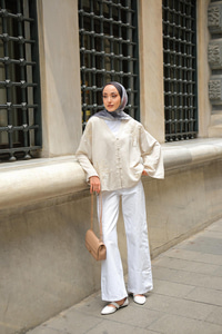 Nakış Detay V Yaka Gömlek Krem