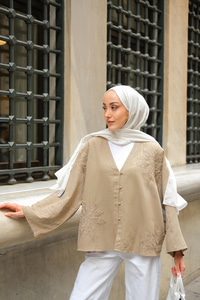 Nakış Detay V Yaka Gömlek Vizon