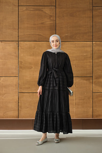 Nakış Detaylı Simli Jakar Elbise Siyah