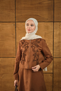 Nakışlı Nubuk Detay Takım Kahverengi