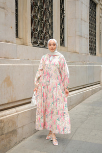 Nergis Desenli Elbise Pembe