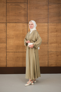 Nervür Detaylı Kendinden Desenli Etekli Takım Yağ Yeşil