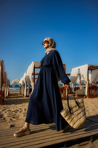 Olivia Elbise Lacivert